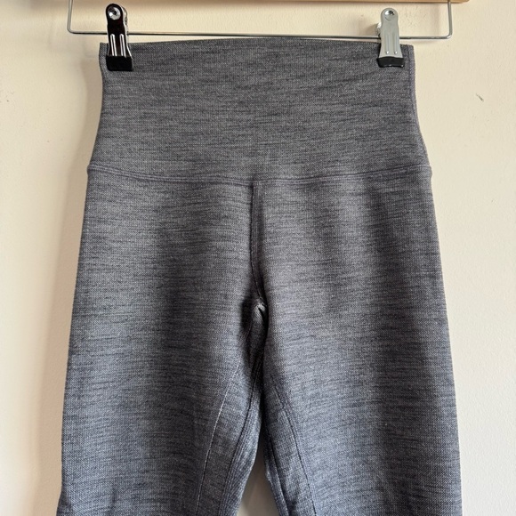 Lululemon Align Pant 28” in Herringbone Grey size 4 - Picture 3 of 10